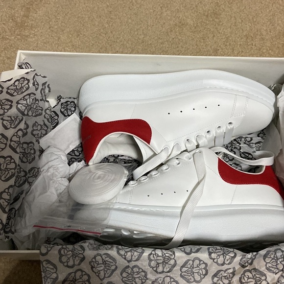 Alexander McQueen oversized sneakers - Picture 2 of 8